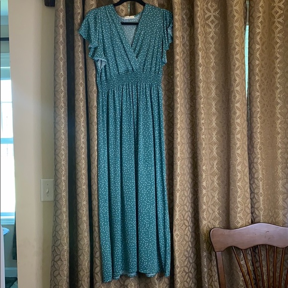 Ladies Jon & Anna dress size large